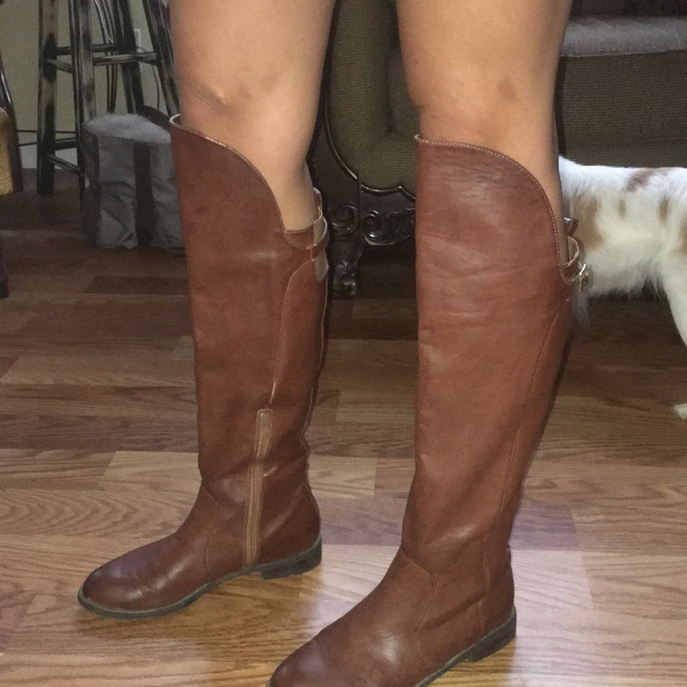 Tall riding boots